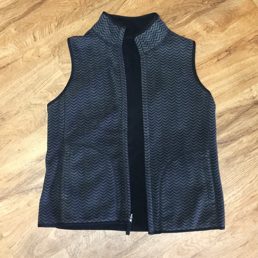 Vest - Picture 3 of 4